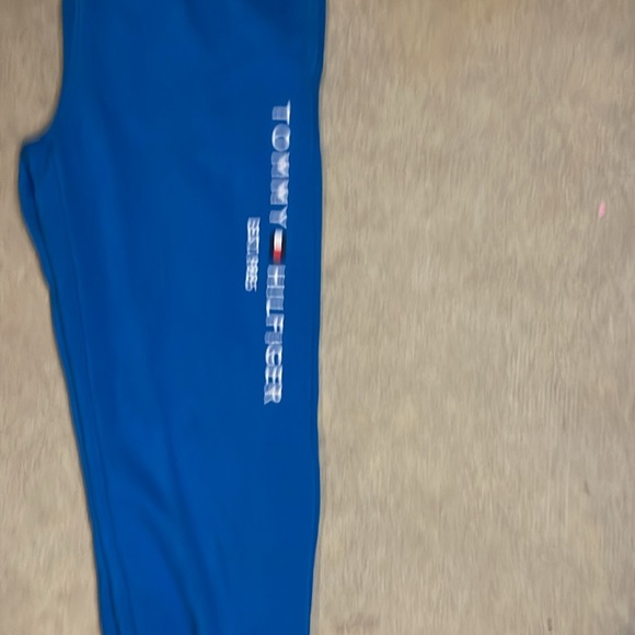 🔥 Tommy Hilfiger outfit 🔥 - Picture 8 of 10